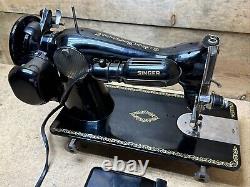 Vintage 1951 Centennial SINGER 15-91 Sewing Machine Gear Drive Featherweight