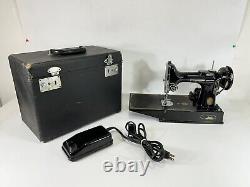 Vintage 1951 Singer 221 Featherweight Portable Electric Sewing Machine in Case