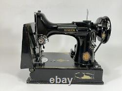 Vintage 1951 Singer 221 Featherweight Portable Electric Sewing Machine in Case