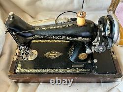 Vintage 20's Singer Sewing Machine Antique B. T. 7