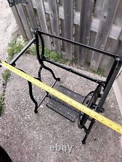 Vintage ANTIQUE TREADLE SEWING MACHINE CAST IRON TABLE BASE LEGS Steampunk