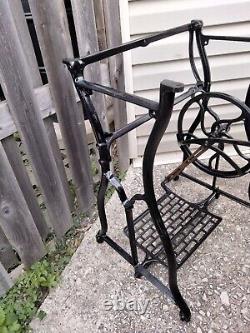 Vintage ANTIQUE TREADLE SEWING MACHINE CAST IRON TABLE BASE LEGS Steampunk