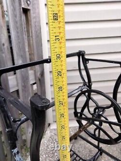 Vintage ANTIQUE TREADLE SEWING MACHINE CAST IRON TABLE BASE LEGS Steampunk