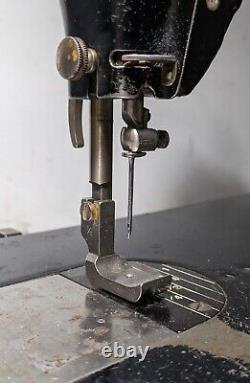 Vintage/Antique 1929 SINGER Industrial Sewing Machine 31-15 3115