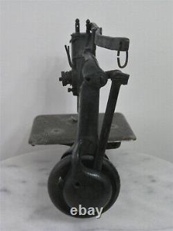 Vintage Antique Singer Chain Stitch Sewing Machine Model 24 Class 1890s