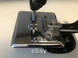 Vintage Antique Singer Model 20 Childs Toy Sewing Machine Sewhandy TSM