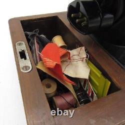 Vintage Antique Singer Sewing Machine 15-91 Lock Stitch Reversible Feed Clean