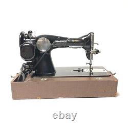 Vintage Antique Singer Sewing Machine model 15