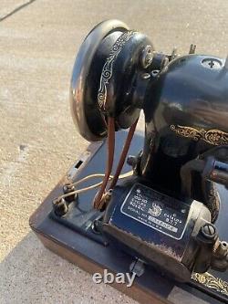 Vintage Antique Singer Sewing Machine with Wooden Case No Foot Pedal