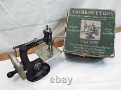 Vintage Child's Singer Toy Sewing Machine Cast Iron Miniature Hand Crank in Box