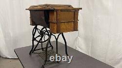 Vintage Early 1900's Singer Sewing Machine Treadle Table Cabinet 5 Drawer