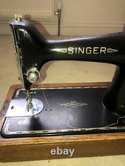 Vintage Old Antique Singer Hand Crank Sewing Machine With Bentwood Case And Key