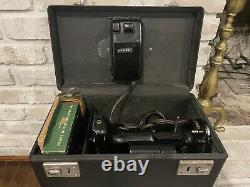 Vintage SINGER 221 Featherweight Sewing Machine Case & Accessories 1954