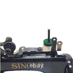 Vintage SINGER SEWHANDY Model No. 20 Sewing Machine withOriginal Box