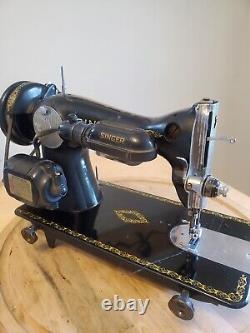 Vintage Singer 15-90 Sewing machine for leather, cotton, lace+attachments+more