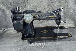 Vintage Singer 15-91 Centennial Sewing Machinestunning Condition1950