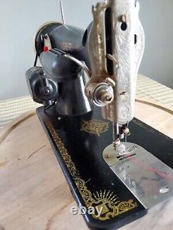 Vintage Singer 15 cabinet Sewing machine for leather, cotton, lace+attachments+