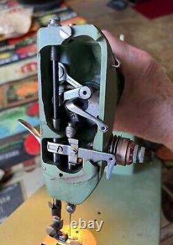 Vintage Singer 185J Sewing Machine Jadeite Green Working