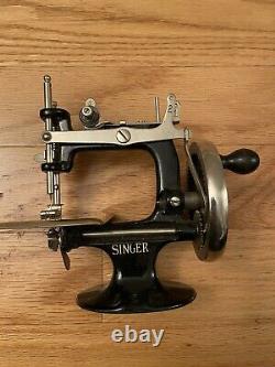 Vintage Singer Model 20 Child's Sewing Machine with Original Box and Instruction