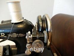 Vintage Singer Model 99 1927 Sewing Machine With Bentwood Case And Key