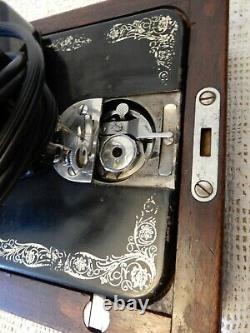 Vintage Singer Model 99 1927 Sewing Machine With Bentwood Case And Key