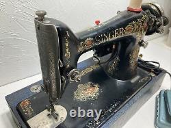 Vintage Singer Portable Sewing Machine with case. 1900-1920's. Working G4131635