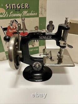 Vintage Singer Sewhandy No. 20 Child's Sewing Machine with Box