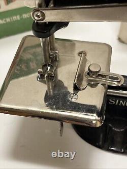 Vintage Singer Sewhandy No. 20 Child's Sewing Machine with Box