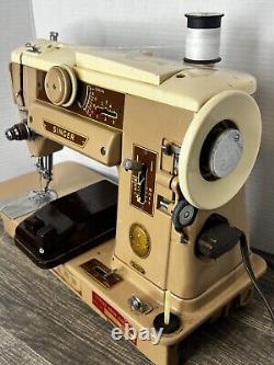 Vintage Singer Sewing Machine 401a