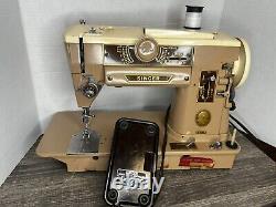 Vintage Singer Sewing Machine 401a