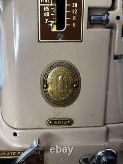 Vintage Singer Sewing Machine 401a