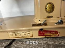 Vintage Singer Sewing Machine 401a