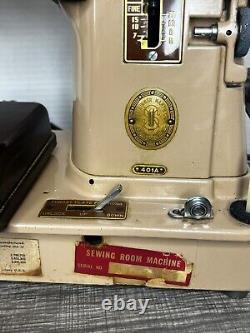 Vintage Singer Sewing Machine 401a