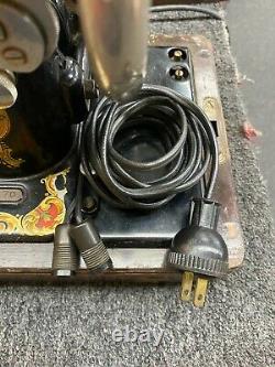 Vintage Singer Sewing Machine AA SN Beautiful Condition Cord & case model #128