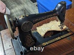 Vintage Singer Sewing Machine Cabinet Model G4625412