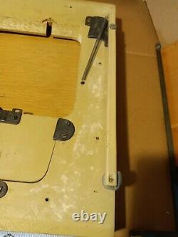 Vintage Singer Sewing Machine Table Top & Hard wear