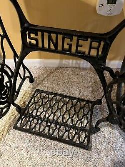 Vintage Singer Sewing Machine Treadle Cast Iron Stand Table