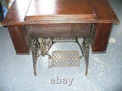 Vintage Singer Treadle Sewing Machine Ornate Oak Cabinet VTG Collectors