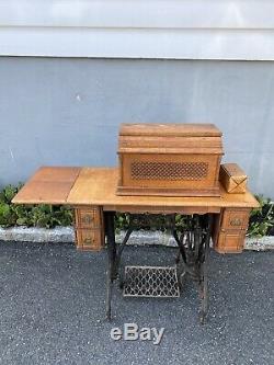 Vintage Singer Treadle Sewing Machine Table Complete Coffin Top Wood 1899 Pedal