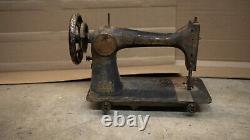 Vintage Singer Treadle Sewing machine 1930s