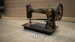 Vintage Singer Treadle Sewing machine 1930s