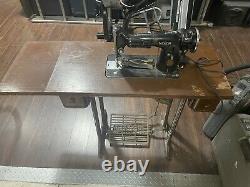 Vintage Singer sewing machine. Early 20th century. Model 1200-1