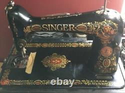 Vintage/antique Singer Portable Sewing Machine Beautiful