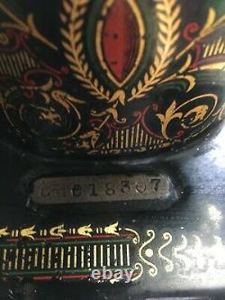 Vintage/antique Singer Portable Sewing Machine Beautiful