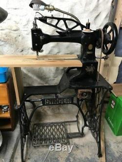 Vintage sewing machine singer 29K71
