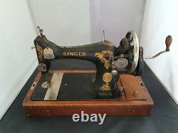 Vintage singer model 99k hand crank sewing machine with wooden case