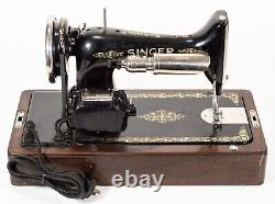Vtg Antique 1926 Singer Sewing Machine Model 99K with Case for Parts or Repair