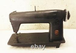 Vtg Singer 400W107 industrial sewing machine USA