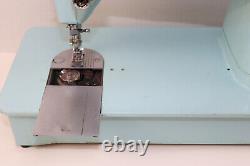 Vtg Singer ZigZag Sewing Machine Model 348 w Accessories Manual Style Mate