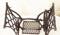 Vtg antique Singer treadle sewing machine cast iron base frame stand